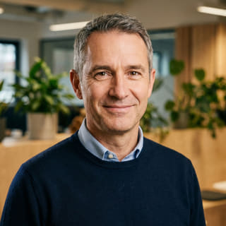 James Mitchell, Director Ejecutivo en Ímpetu Gainrevo