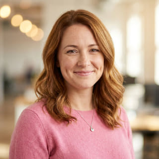 Emily Watson, directora del área de Atención al Cliente en Ímpetu Gainrevo